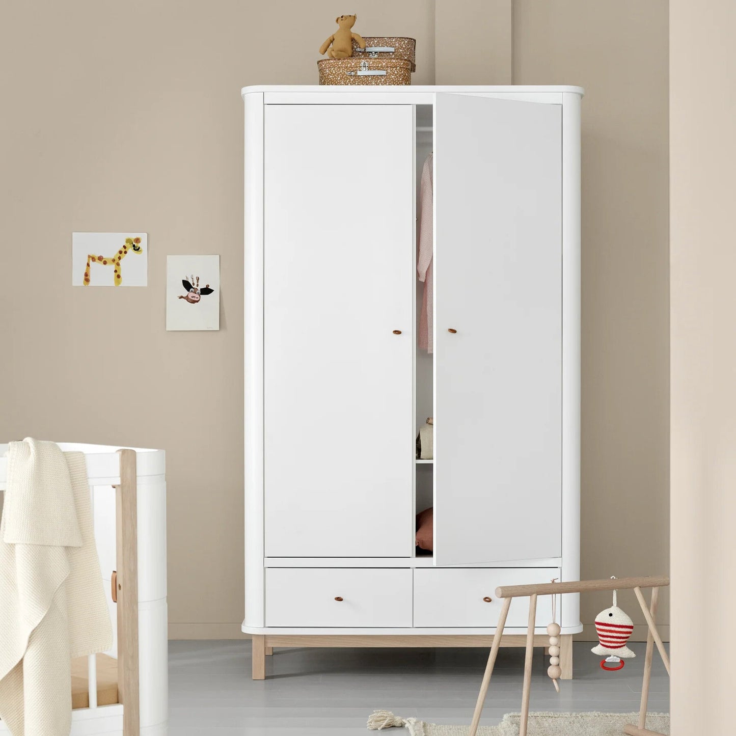 Solid Wood Wardrobe with Drawers for Bedroom in White Finish