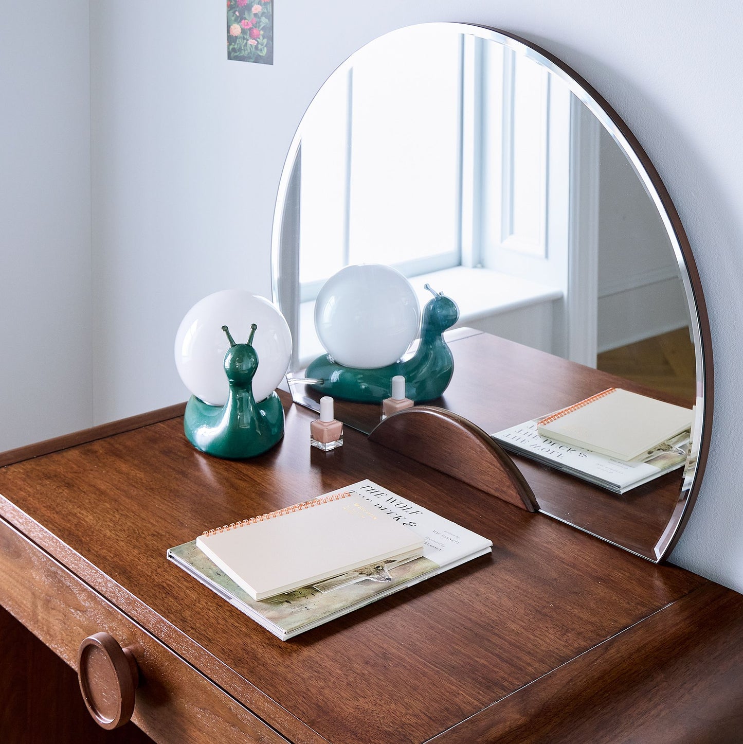Wooden Dressing Table with Mirror for Bedroom