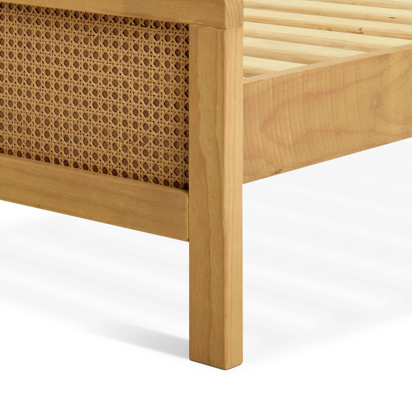 Wooden Single Bed for Kid's Bedroom in Rattan Design