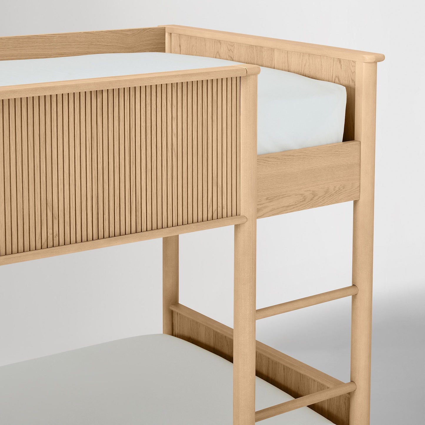 Solid Wood Bunk Bed for Kid's Bedroom
