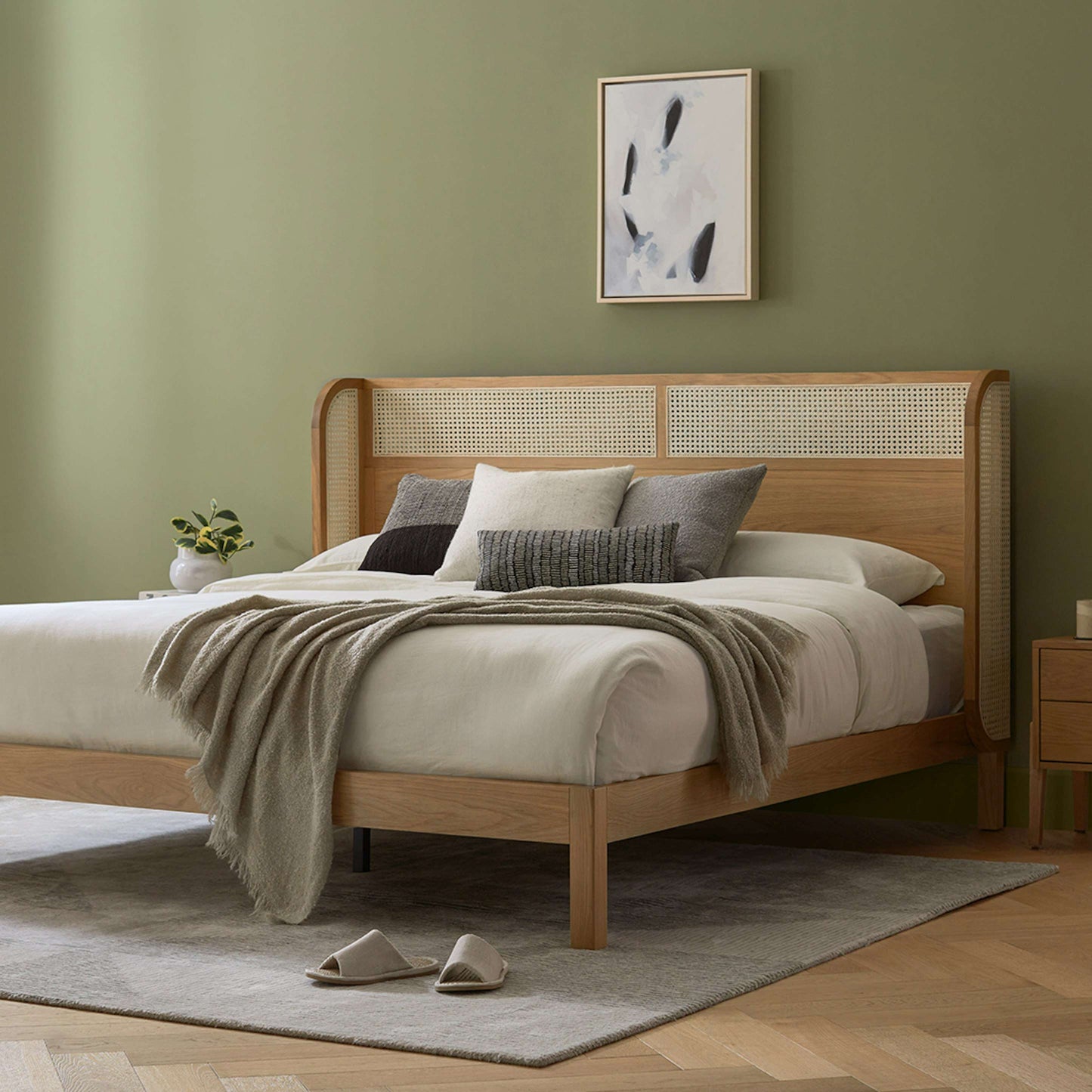 Wooden King Size Bed with Rattan Design for Bedroom