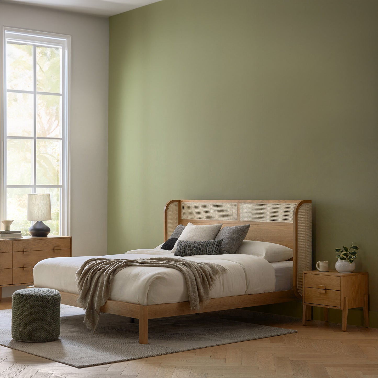 Wooden King Size Bed with Rattan Design for Bedroom