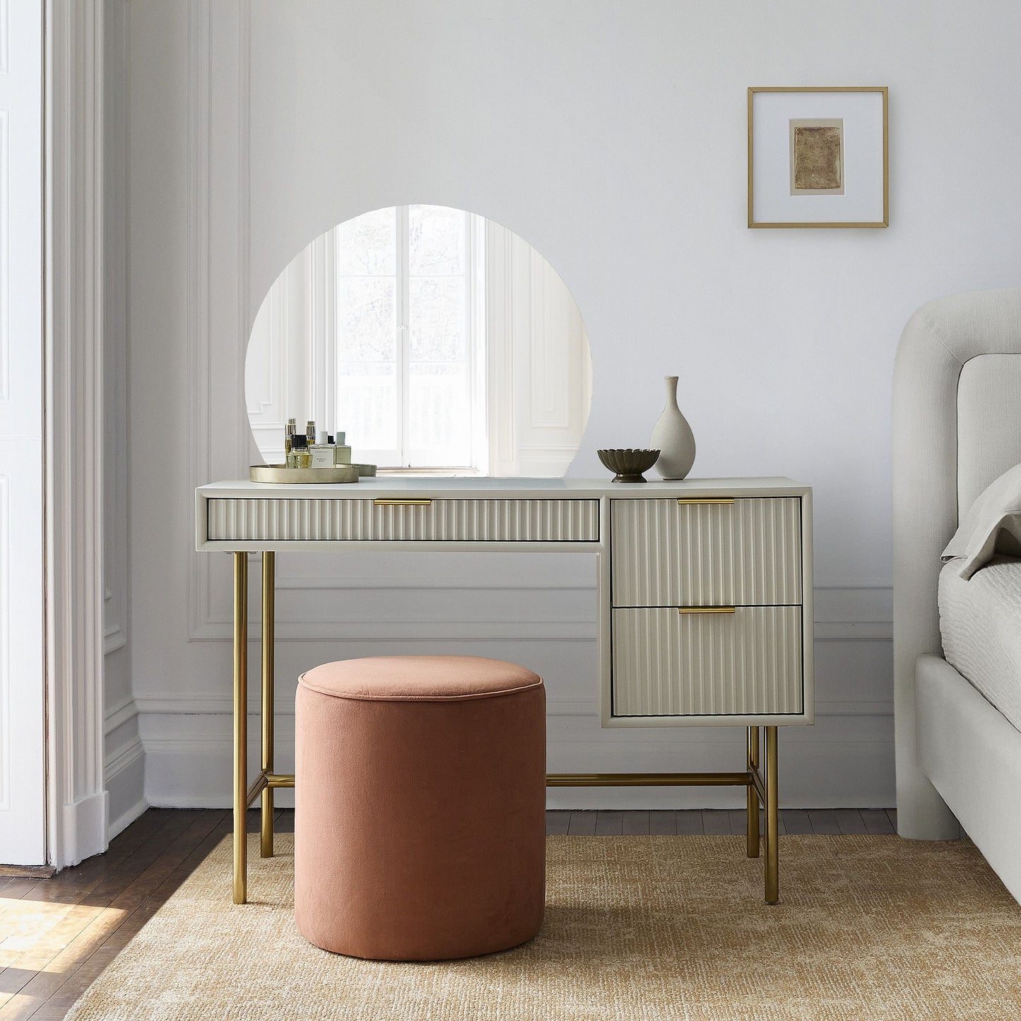 Wooden Dressing Table with Round Mirror